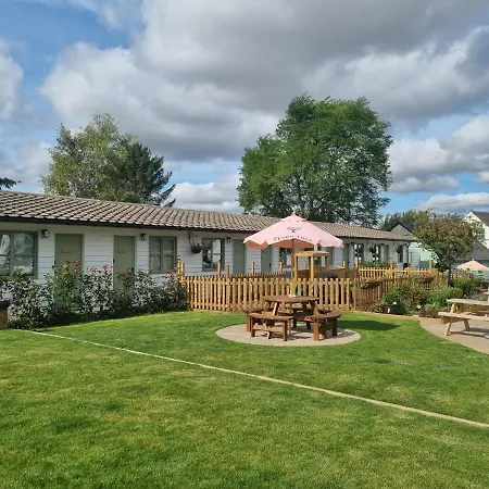 Maple, Country Chalet In Pegsdon Hexton Exterior foto